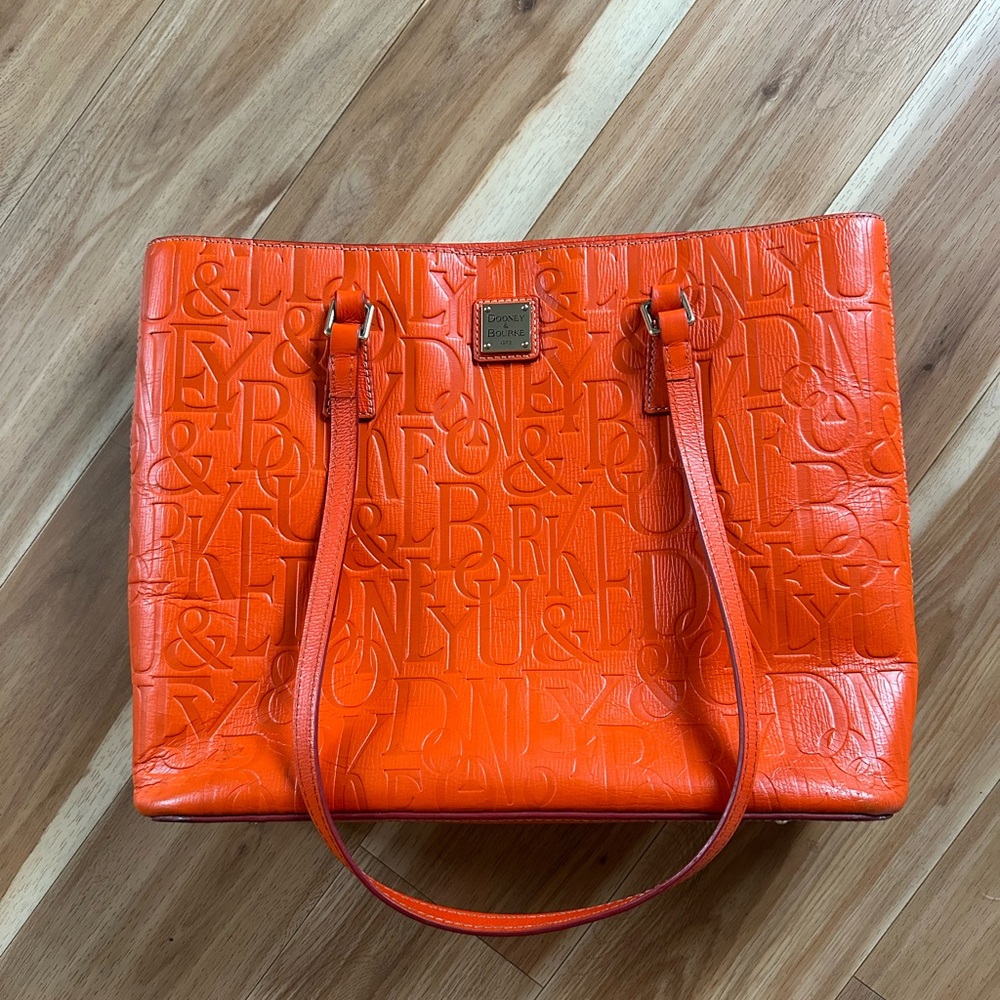 Dooney & Bourke Bag